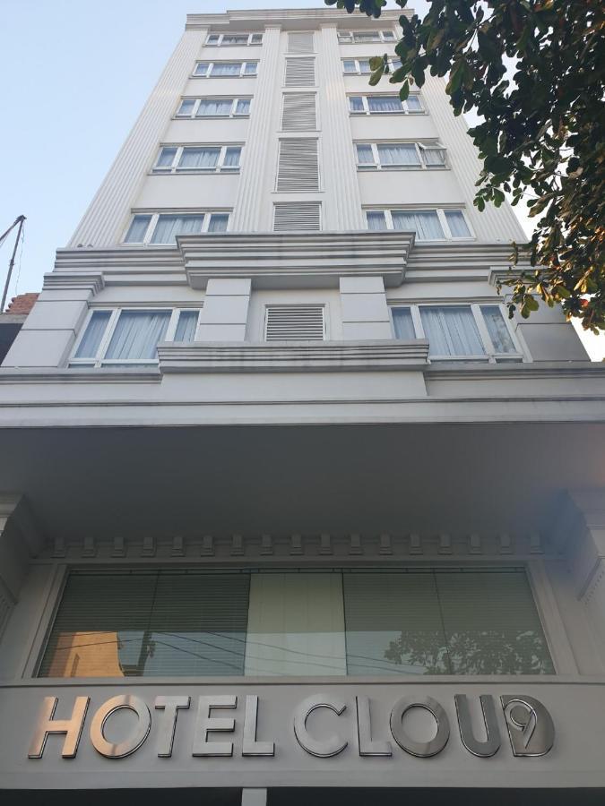 Reddoorz Premium Cloud 9 An Nhon Hotel Хошимін Екстер'єр фото