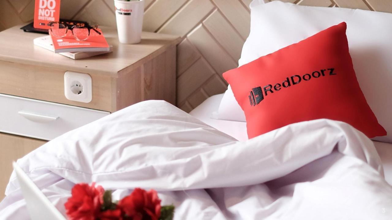 Reddoorz Premium Cloud 9 An Nhon Hotel Хошимін Екстер'єр фото
